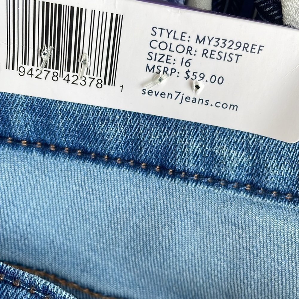Seven7 Sunset Bermuda Shorts - Picture 5 of 7